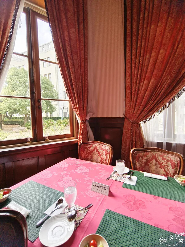 舊門司三井俱樂部》在名建築享用門司港名物-燒咖哩，愛因斯坦也曾住過這裏