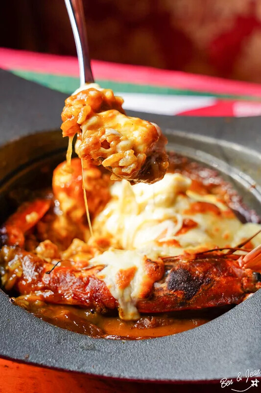 舊門司三井俱樂部》在名建築享用門司港名物-燒咖哩，愛因斯坦也曾住過這裏