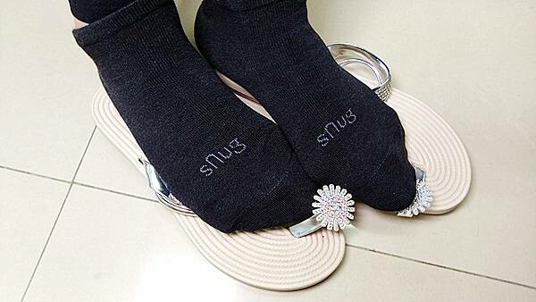 不鐵腿神褲推薦｜【sNug】全壓式強肌力壓縮褲，分段加壓/穩