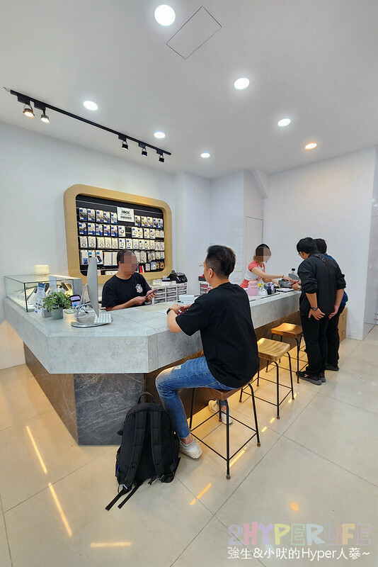 iPhone換電池哪裡換？當然找保衛站-Apple原廠零件獨立維修中心最安心！搭配最優惠的原廠電池方案，是你的不二選擇！