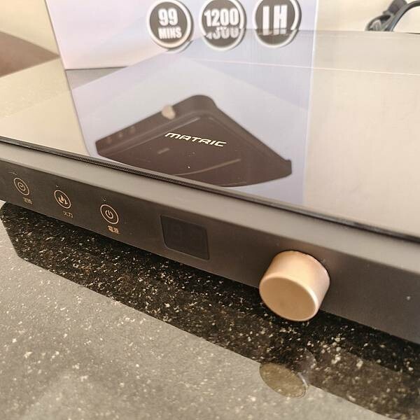 好物推薦))【MATRIC 松木】日式微晶 IH 電磁爐 MG-IC1109GT ，居家生活的小幫手