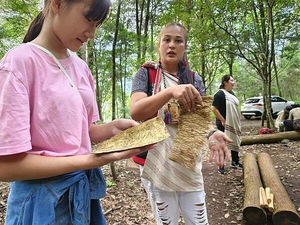 松鶴部落-森林五感體驗,享受敲樹皮、精油噴霧DIY及山林饗宴