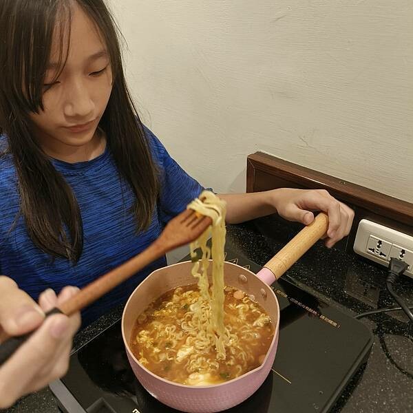 好物推薦))【MATRIC 松木】日式微晶 IH 電磁爐 MG-IC1109GT ，居家生活的小幫手