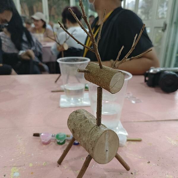 (苗栗/三義)札木工坊-來玩小鹿木偶DIY，自磨擂茶超好玩