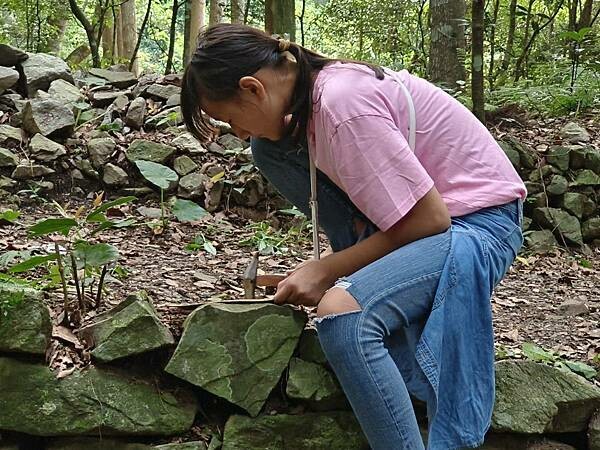松鶴部落-森林五感體驗,享受敲樹皮、精油噴霧DIY及山林饗宴
