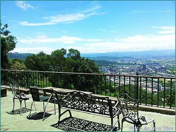 《小坪頂景點》北投淡水趴趴走輕旅行/雙北觀景台/聆聽薩克斯風