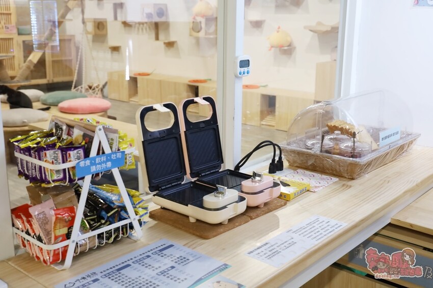 【台南桌遊】呼嚕基地貓咪桌遊咖啡廳！隱藏在商辦大樓的貓咪桌遊咖啡廳，免費自助吧可無限享用~ - 熱血玩台南。跳躍新世界