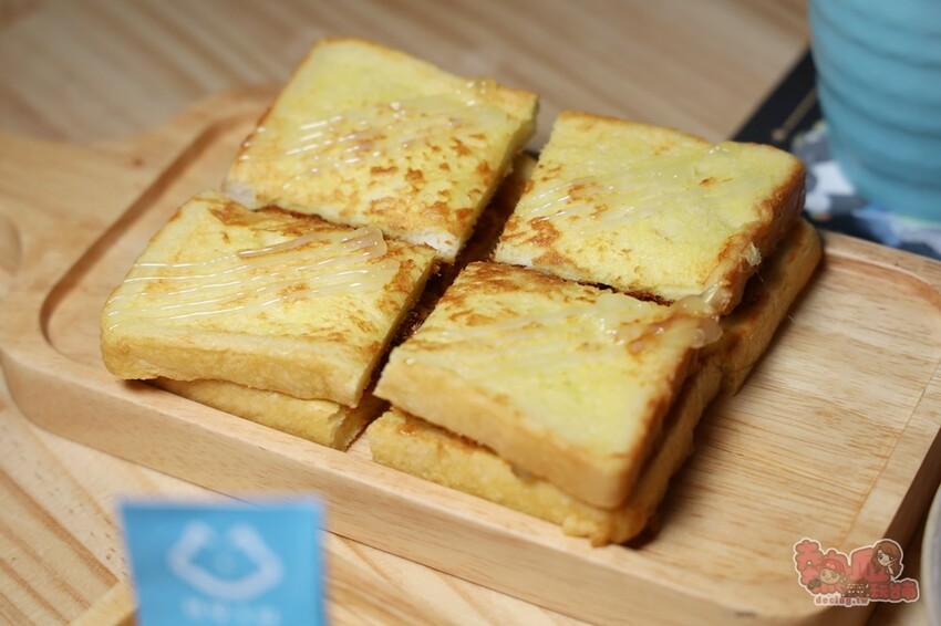 【台南桌遊】呼嚕基地貓咪桌遊咖啡廳！隱藏在商辦大樓的貓咪桌遊咖啡廳，免費自助吧可無限享用~ - 熱血玩台南。跳躍新世界