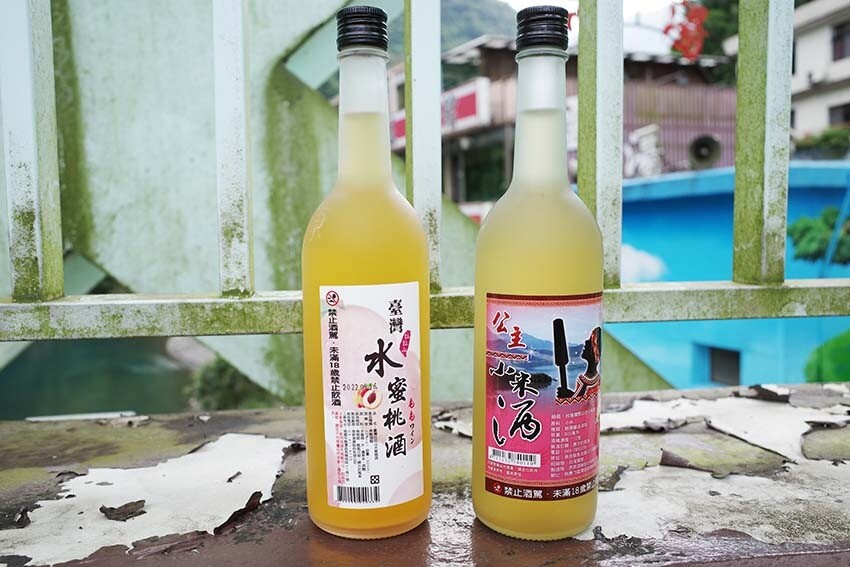 【2023烏來景點一日遊】烏來景點推薦/烏來老街美食/搭乘烏來台車、欣賞瀑布景點、溫泉推薦/泰雅族的原住民