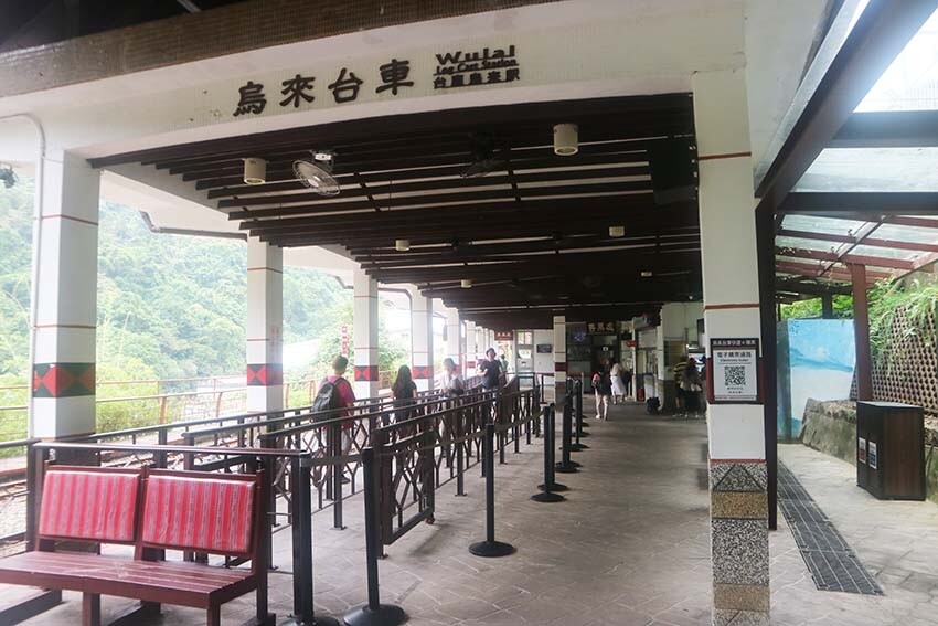 【2023烏來景點一日遊】烏來景點推薦/烏來老街美食/搭乘烏來台車、欣賞瀑布景點、溫泉推薦/泰雅族的原住民