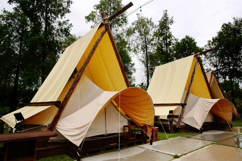 高雄親子景點寵物友善景觀餐廳。喝咖啡看飛機、可愛動物區互動、 高雄親子景點寵物友善景觀餐廳。喝咖啡看飛機、可愛動物區互動、