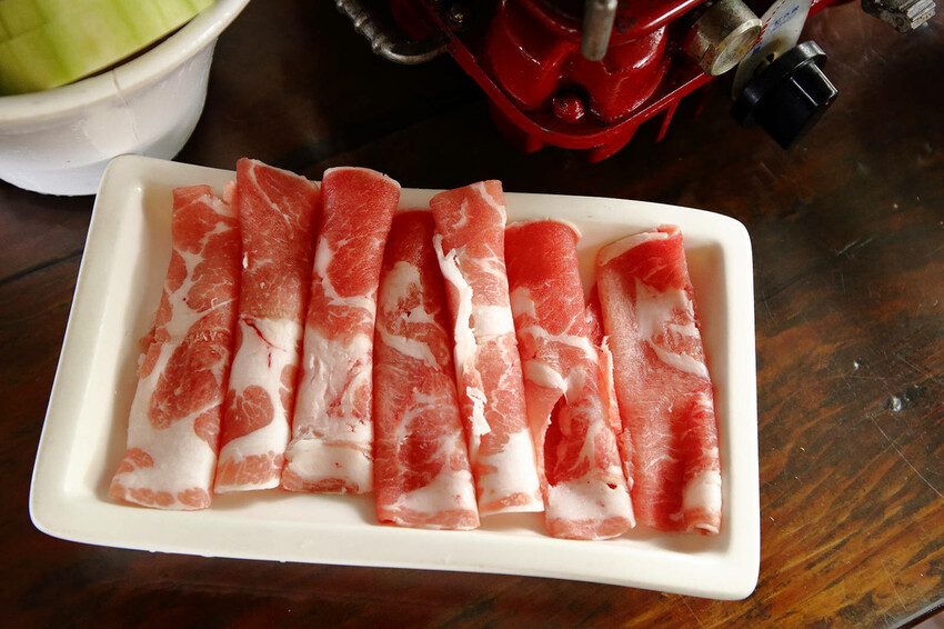 高雄親子景點寵物友善景觀餐廳。喝咖啡看飛機、可愛動物區互動、 高雄親子景點寵物友善景觀餐廳。喝咖啡看飛機、可愛動物區互動、