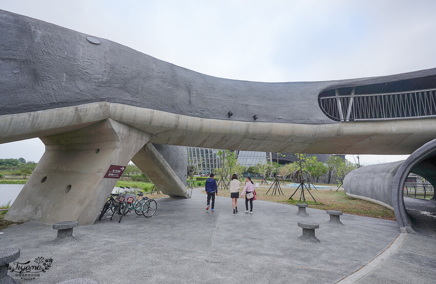 嘉義景點|國立故宮博物院南部院區:蒜頭糖廠五分車進站「故宮南院」,免費兒童創意中心、戶外大滑梯沙坑戲水區 @緹雅瑪 美食旅遊趣