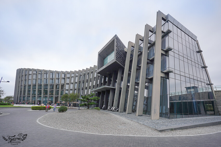 嘉義景點|國立故宮博物院南部院區:蒜頭糖廠五分車進站「故宮南院」,免費兒童創意中心、戶外大滑梯沙坑戲水區 @緹雅瑪 美食旅遊趣