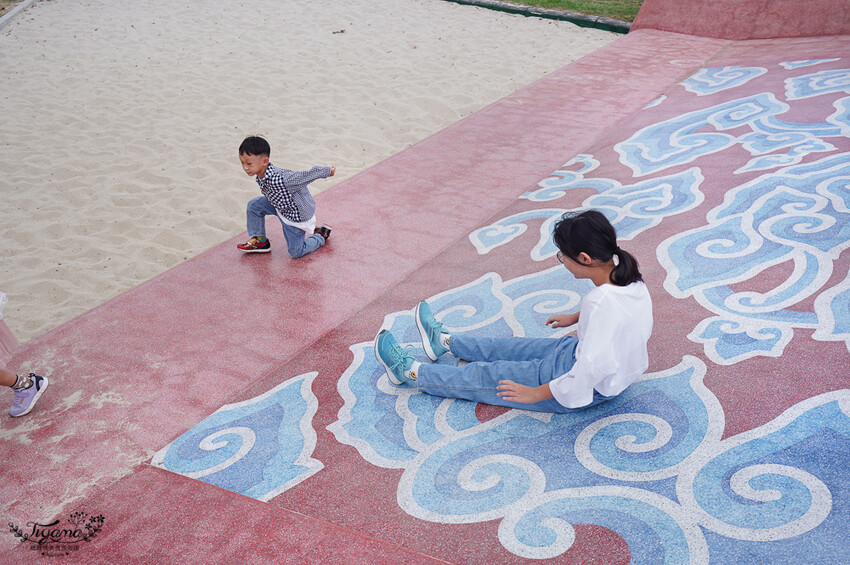嘉義景點|國立故宮博物院南部院區:蒜頭糖廠五分車進站「故宮南院」,免費兒童創意中心、戶外大滑梯沙坑戲水區 @緹雅瑪 美食旅遊趣