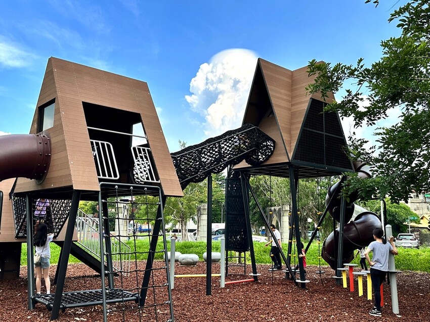 旗山美濃半日遊|旗山武德殿藝文中心.旗山特色兒童遊戲場.旗山悠閒逛逛玩玩