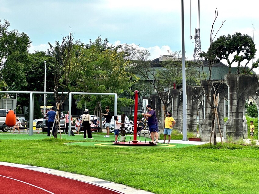旗山美濃半日遊|旗山武德殿藝文中心.旗山特色兒童遊戲場.旗山悠閒逛逛玩玩