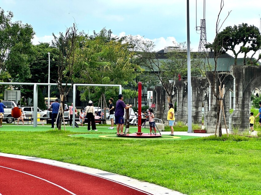 旗山美濃半日遊|旗山武德殿藝文中心.旗山特色兒童遊戲場.旗山悠閒逛逛玩玩