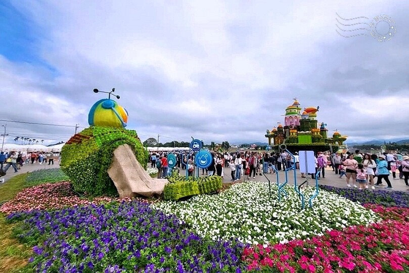 【2023臺中國際花毯節】:愛你愛山,璀璨重綻,全台最大規模,新社花海