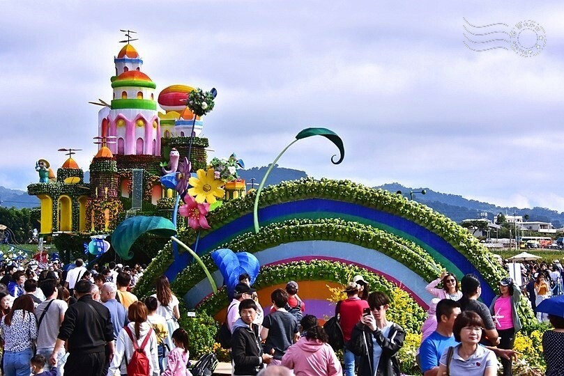 【2023臺中國際花毯節】:愛你愛山,璀璨重綻,全台最大規模,新社花海