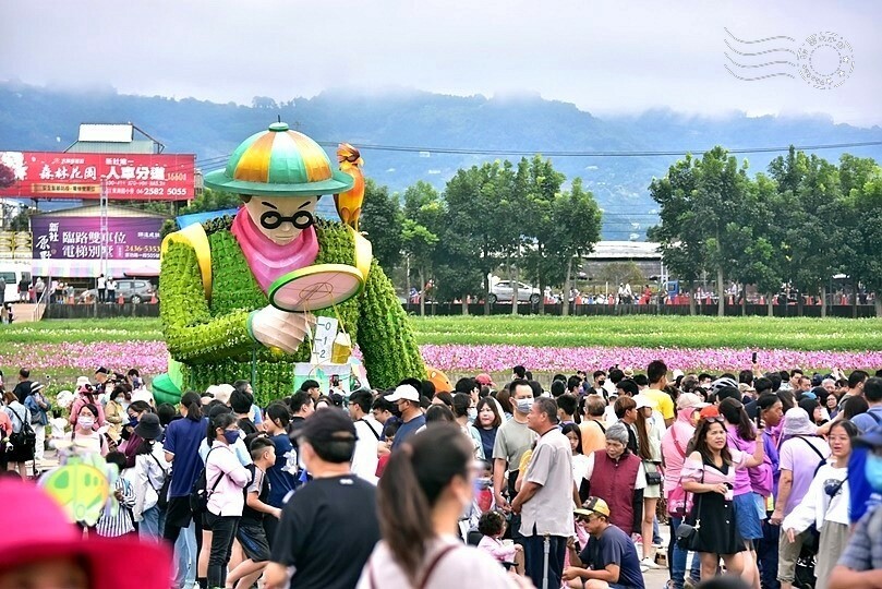 【2023臺中國際花毯節】:愛你愛山,璀璨重綻,全台最大規模,新社花海