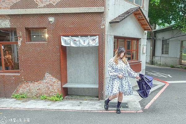 好物分享。雨之情  旅遊必備的防曬輕棉花羽毛傘&上班族/情侶