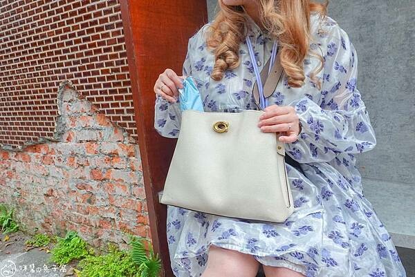 好物分享。雨之情  旅遊必備的防曬輕棉花羽毛傘&上班族/情侶