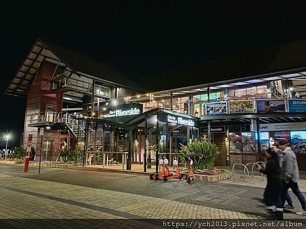 西澳柏斯天鵝河畔伊莉莎白碼頭 西澳柏斯天鵝河畔伊莉莎白碼頭