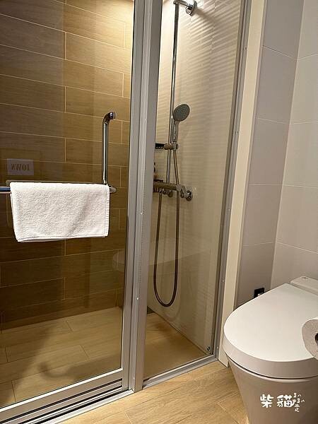 【名古屋】LAMP LIGHT BOOKS HOTEL｜是書