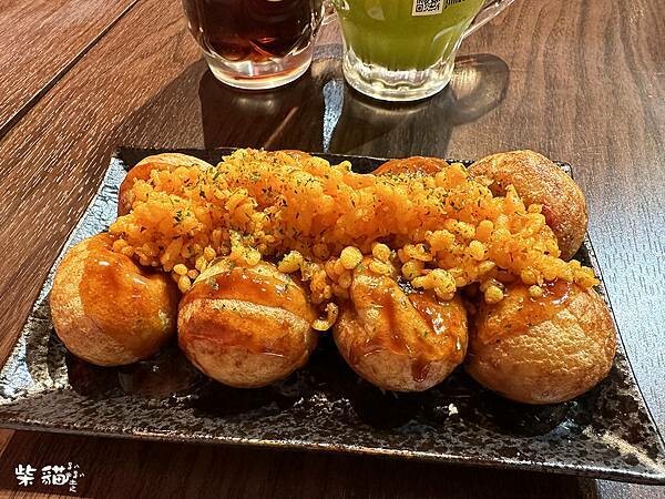 【名古屋】タコとハイボール章魚燒｜有趣老闆和熱鬧的章魚燒店｜