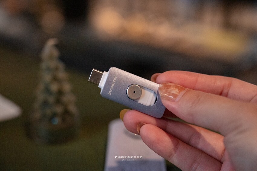 小仙女們的包包裡都必須擁有！超美夢幻柔霧紫口袋相簿 Piconizer4 💕旅遊必備神器