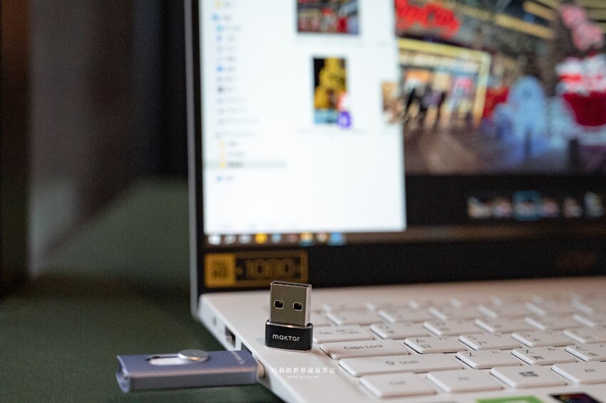 小仙女們的包包裡都必須擁有！超美夢幻柔霧紫口袋相簿 Piconizer4 💕旅遊必備神器