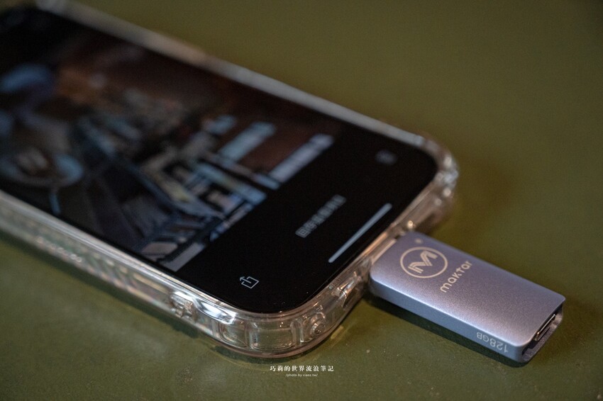 小仙女們的包包裡都必須擁有！超美夢幻柔霧紫口袋相簿 Piconizer4 💕旅遊必備神器