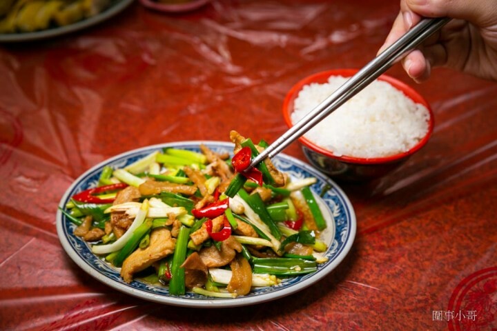 苗栗獅潭一日遊就該這樣玩!輕鬆愜意遊走山城,要參加獅潭一日遊的同學請跟著我來吧~(拿出導遊旗 @圍事小哥的幸福相框