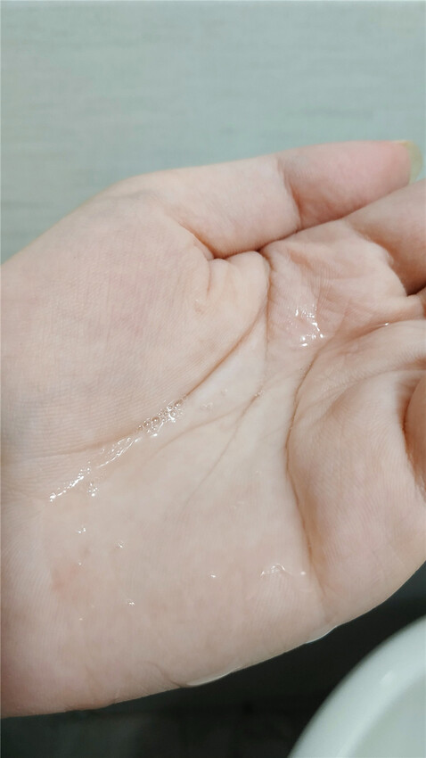 護膚｜方妮巧禮伴手禮杭菊護手霜+杭菊洗髮精，開箱分享文