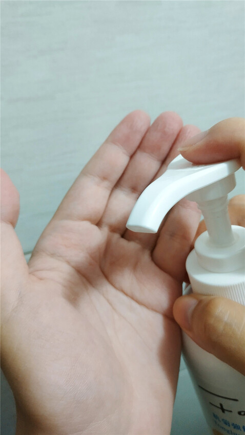 護膚｜方妮巧禮伴手禮杭菊護手霜+杭菊洗髮精，開箱分享文