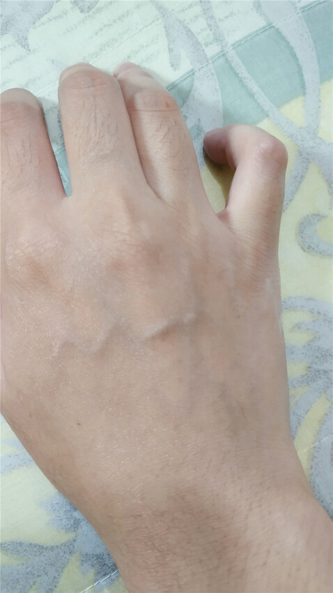 護膚｜方妮巧禮伴手禮杭菊護手霜+杭菊洗髮精，開箱分享文