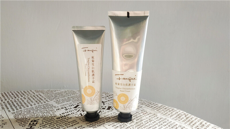 護膚｜方妮巧禮伴手禮杭菊護手霜+杭菊洗髮精，開箱分享文