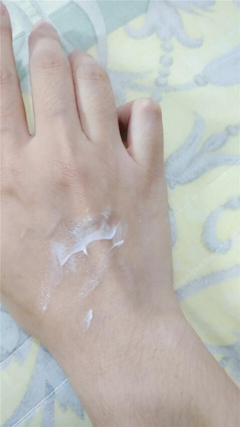 護膚｜方妮巧禮伴手禮杭菊護手霜+杭菊洗髮精，開箱分享文