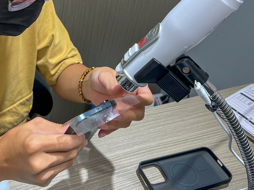 蘋果保護貼推薦》京展包膜樹林店 I 一間不只保護貼很強，手機包膜更是平價到令人難以置信 - 理智派的生活手札