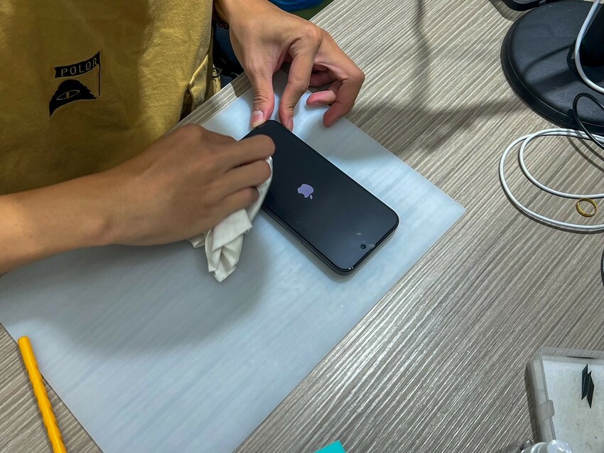 蘋果保護貼推薦》京展包膜樹林店 I 一間不只保護貼很強，手機包膜更是平價到令人難以置信 - 理智派的生活手札