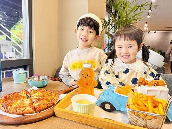 ★新北●金山*瑪克的院子*座落在朱銘美術館內,舒適的用餐空間