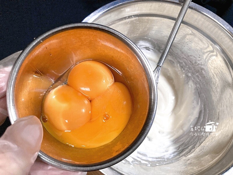 烘焙筆記│鹹奶油蛋糕,4吋香鹹鬆綿的戚風蛋糕