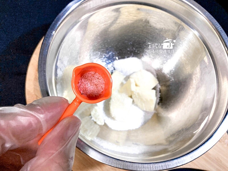 烘焙筆記│鹹奶油蛋糕,4吋香鹹鬆綿的戚風蛋糕