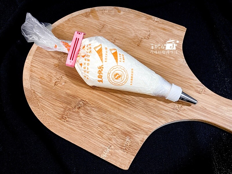 烘焙筆記│鹹奶油蛋糕,4吋香鹹鬆綿的戚風蛋糕