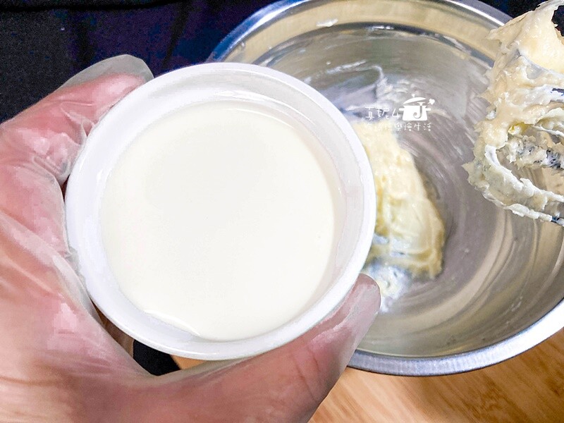 烘焙筆記│鹹奶油蛋糕,4吋香鹹鬆綿的戚風蛋糕