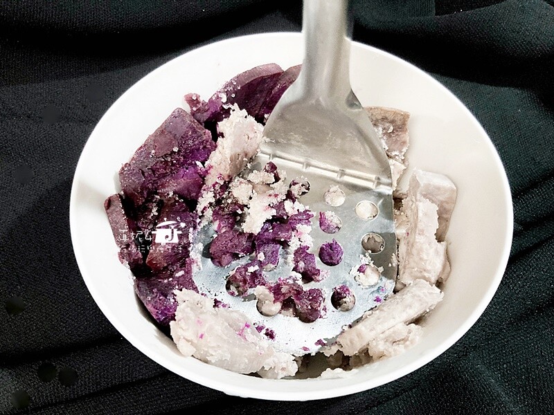 烘焙筆記│芋泥巴斯克蛋糕，保留芋頭顆粒風味再升級