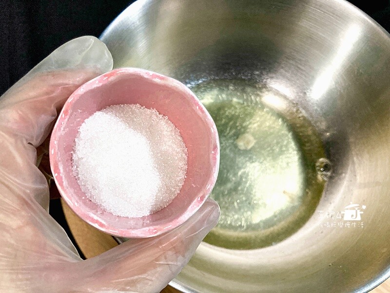 烘焙筆記│鹹奶油蛋糕,4吋香鹹鬆綿的戚風蛋糕