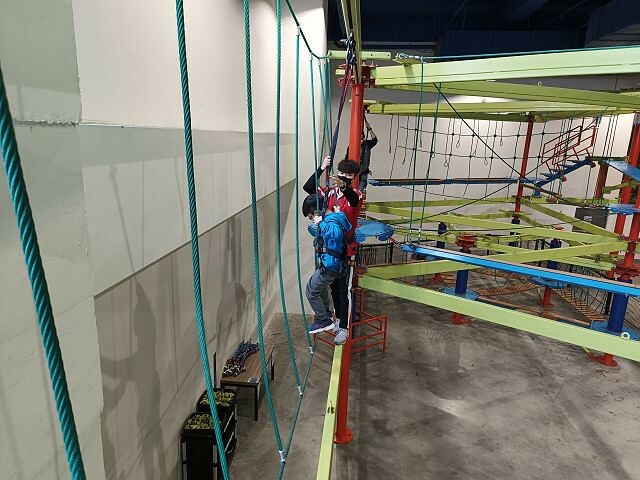 尚順育樂天地| 全台最大室內主題樂園.多樣VR互動體驗超好玩.攀岩走壁超刺激!