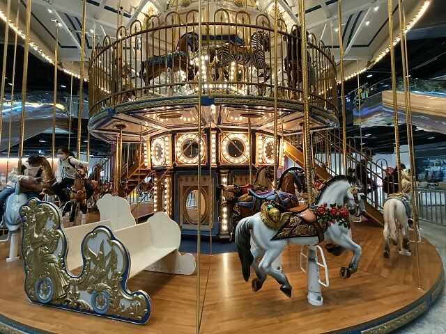 尚順育樂天地| 全台最大室內主題樂園.多樣VR互動體驗超好玩.攀岩走壁超刺激!